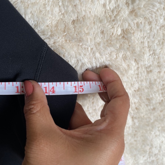 Lululemon Tank Top Womens Black Size 8 Active Sports Bra Workout - Picture 3 of 7